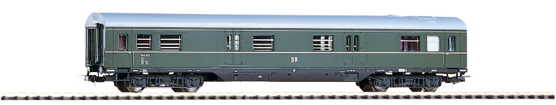 PIKO 53243 - H0 - Modernisierungswagen Gepäck PW4ge der DR; Ep. III - mit Schürze